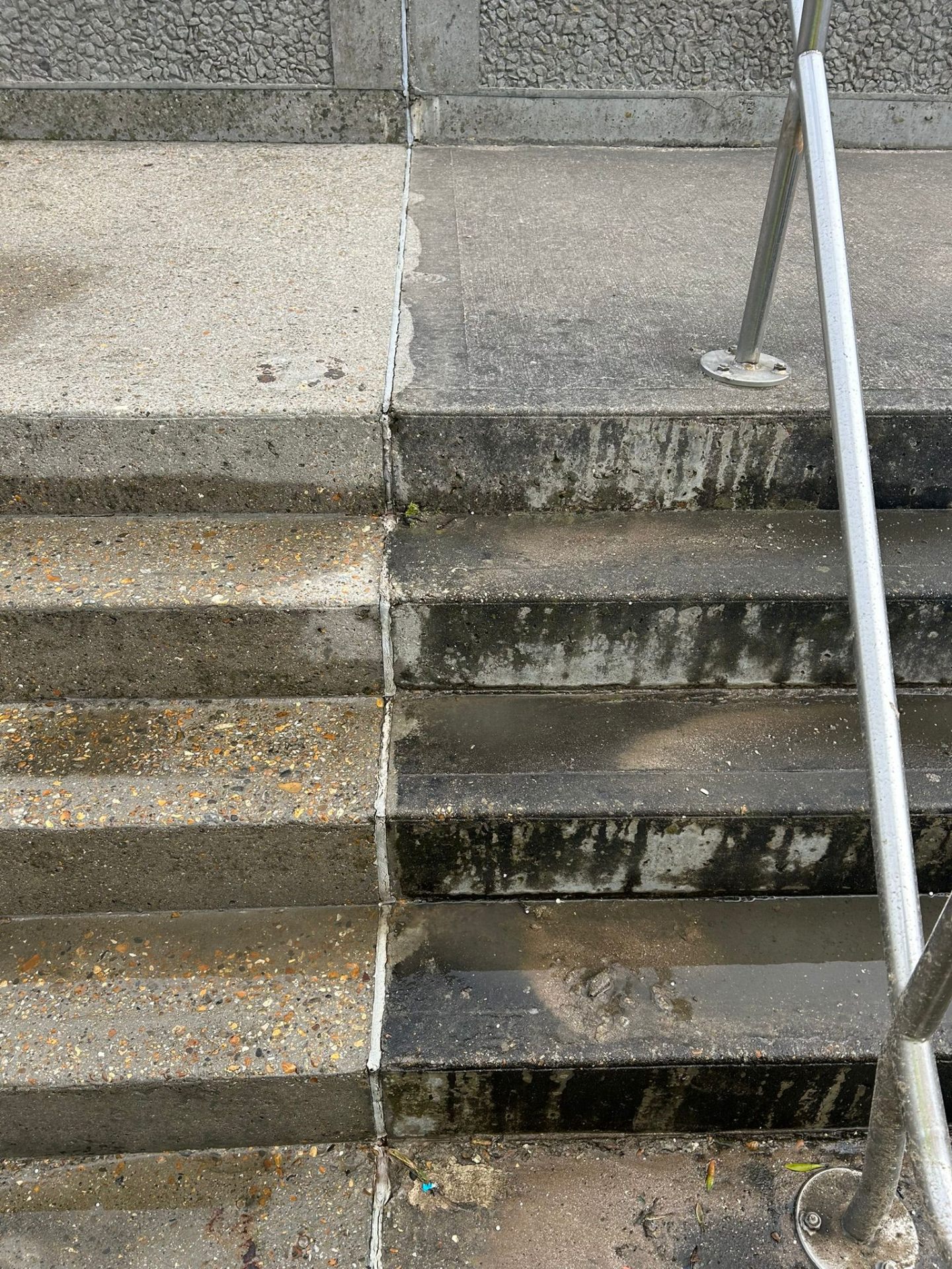 High-pressure jet washing on exterior surfaces